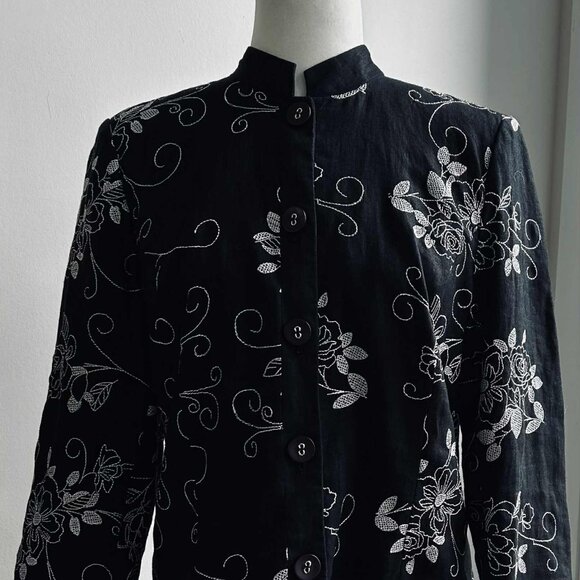 JM Collection Lined Black Linen Floral Embroidered Mandarin-Collar Jacket – US 8 - Picture 4 of 12